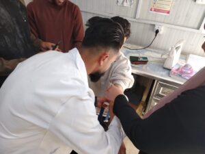 كلية التربية تنظّم دورة علمية شاملة حول فصائل الدم وتطبيقاتها العلمية